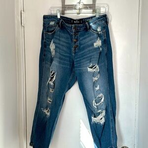 HOLLISTER RIPPED Capris JEANS